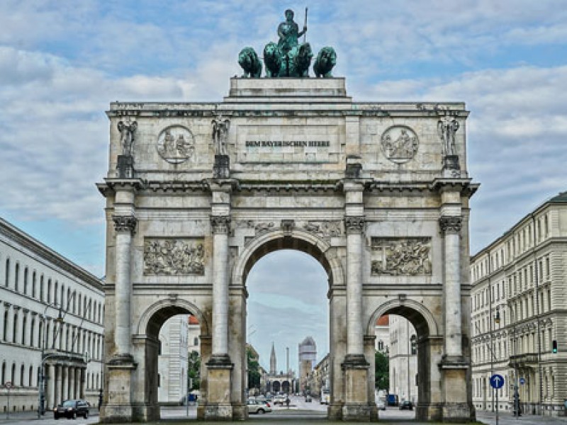 munich-798652_1920-800x600