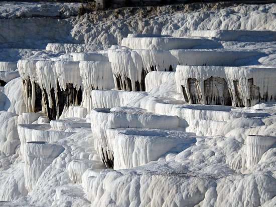 travertine-lake-cascades
